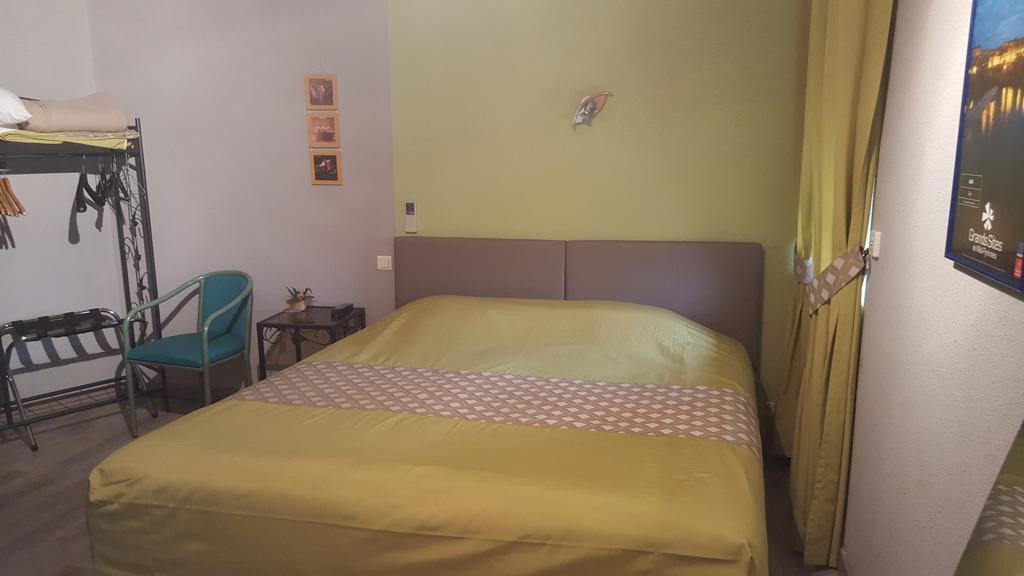 Hotel Le Gambetta Carmaux Экстерьер фото